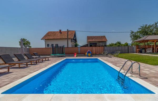 Holiday House Sweet Home Otocac Ngoại thất bức ảnh
