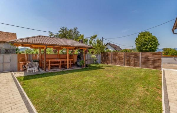 Holiday House Sweet Home Otocac Ngoại thất bức ảnh