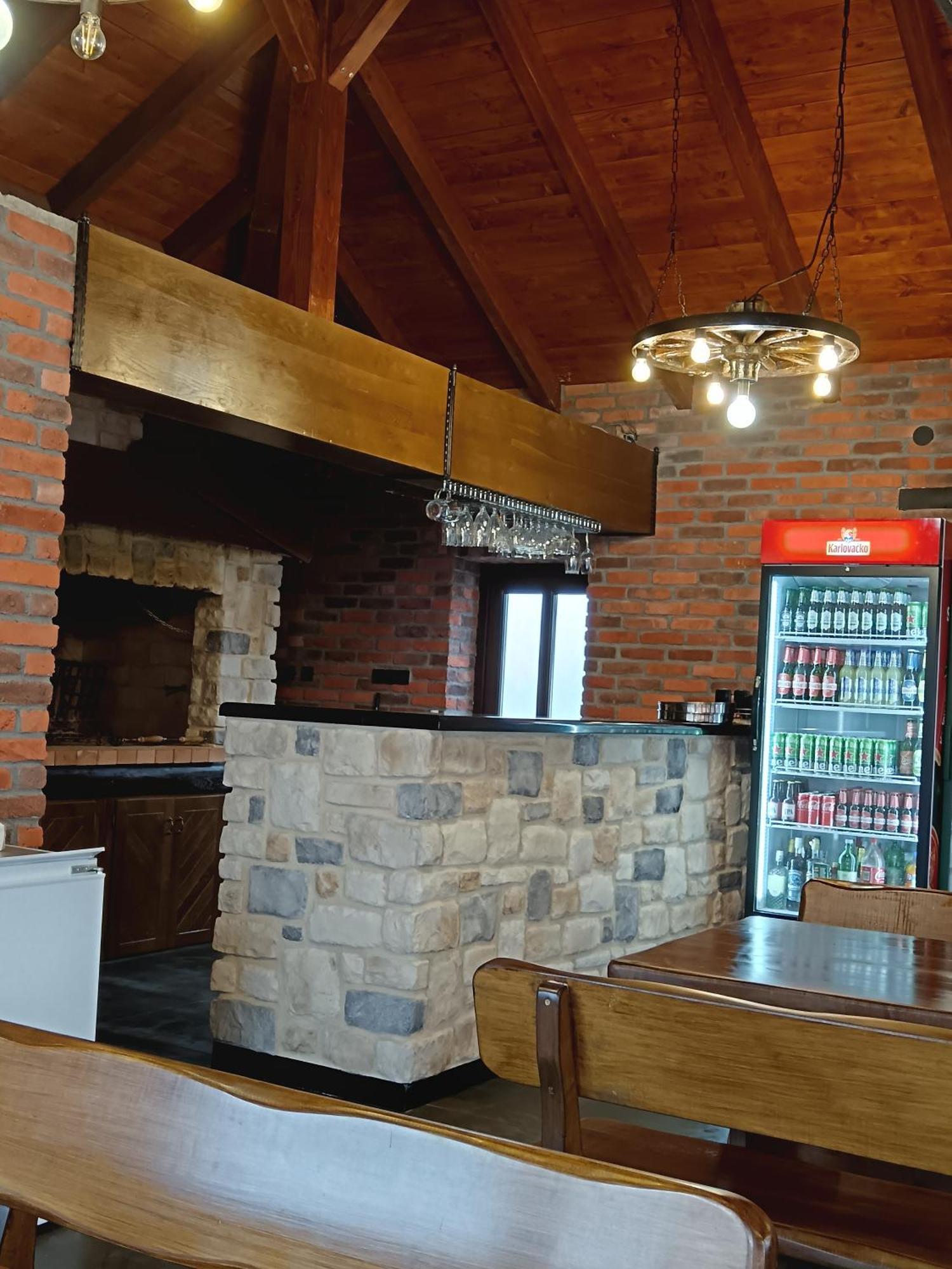 Holiday House Sweet Home Otocac Ngoại thất bức ảnh